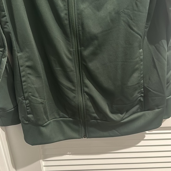 NWT GREEN & WHITE ADIDAS TRACK TOP with zipper down and Front Pocket. Size 1X/2X - Picture 4 of 7